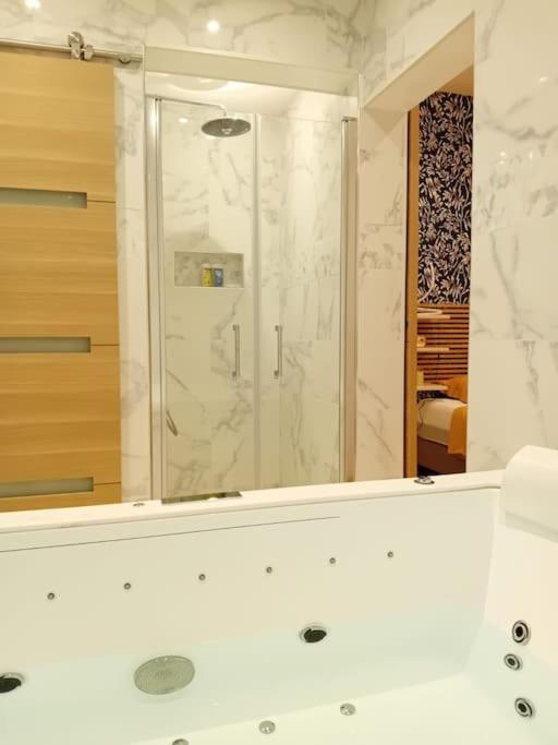 Maison Avec Jacuzzi - Louvres Proche Roissy Cdg - Paris Εξωτερικό φωτογραφία